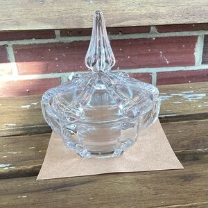 Clear glass Trinket / Candy dish w/ lid, 5 1/4” tall & 4 3/4” wide